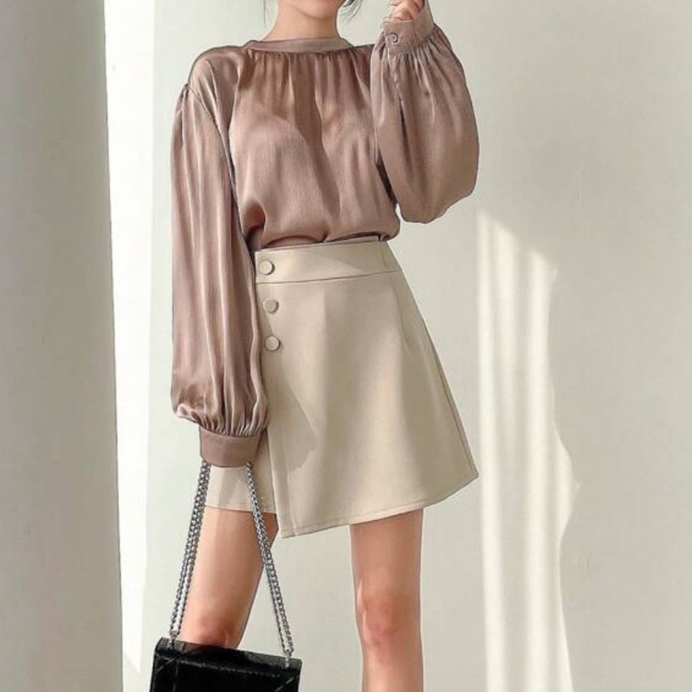 Brown flowy puff sleeve shirt - Picture 3 of 5